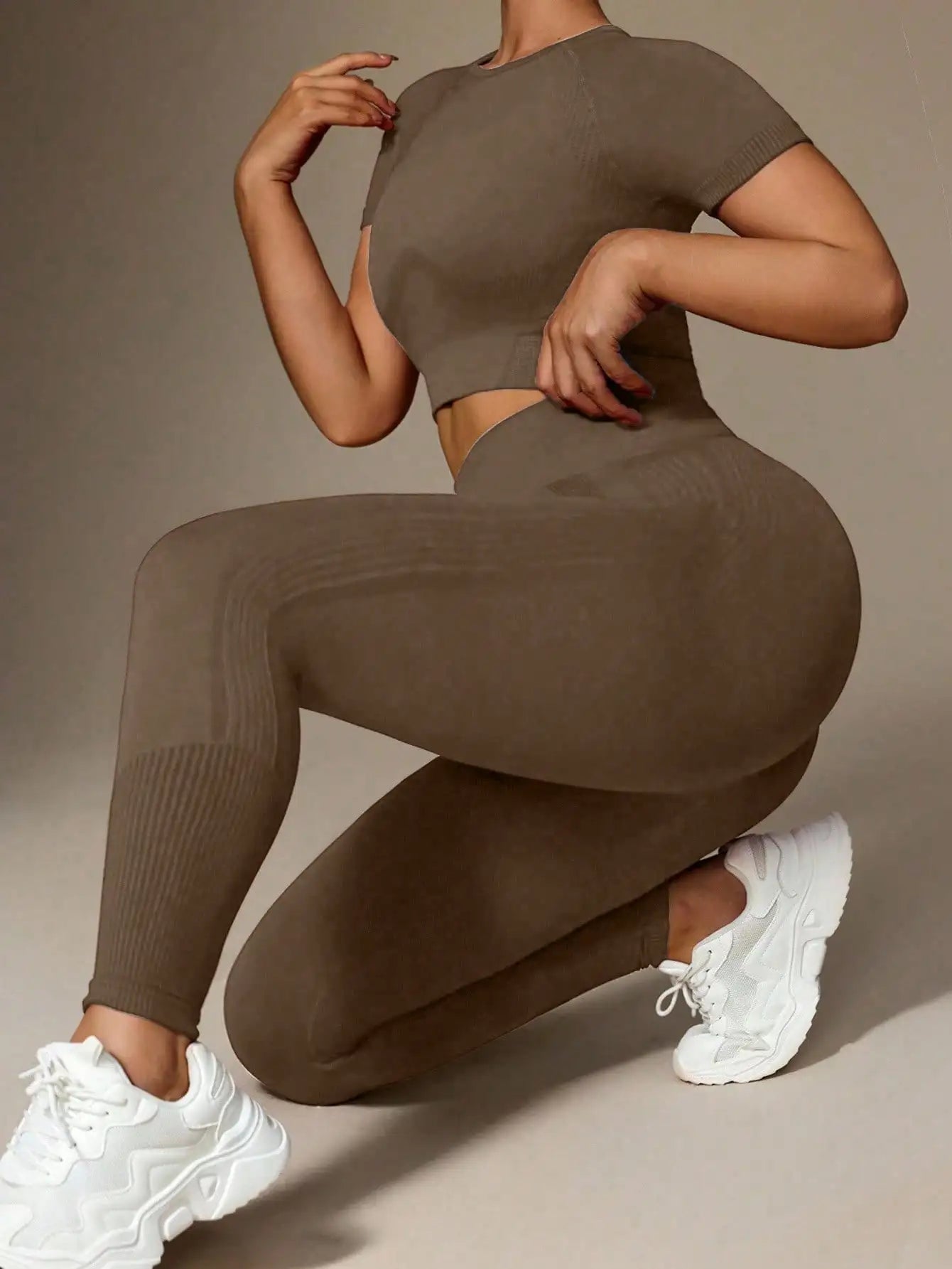 Ribbed Workout Set With Crop Top And High Waisted Leggings