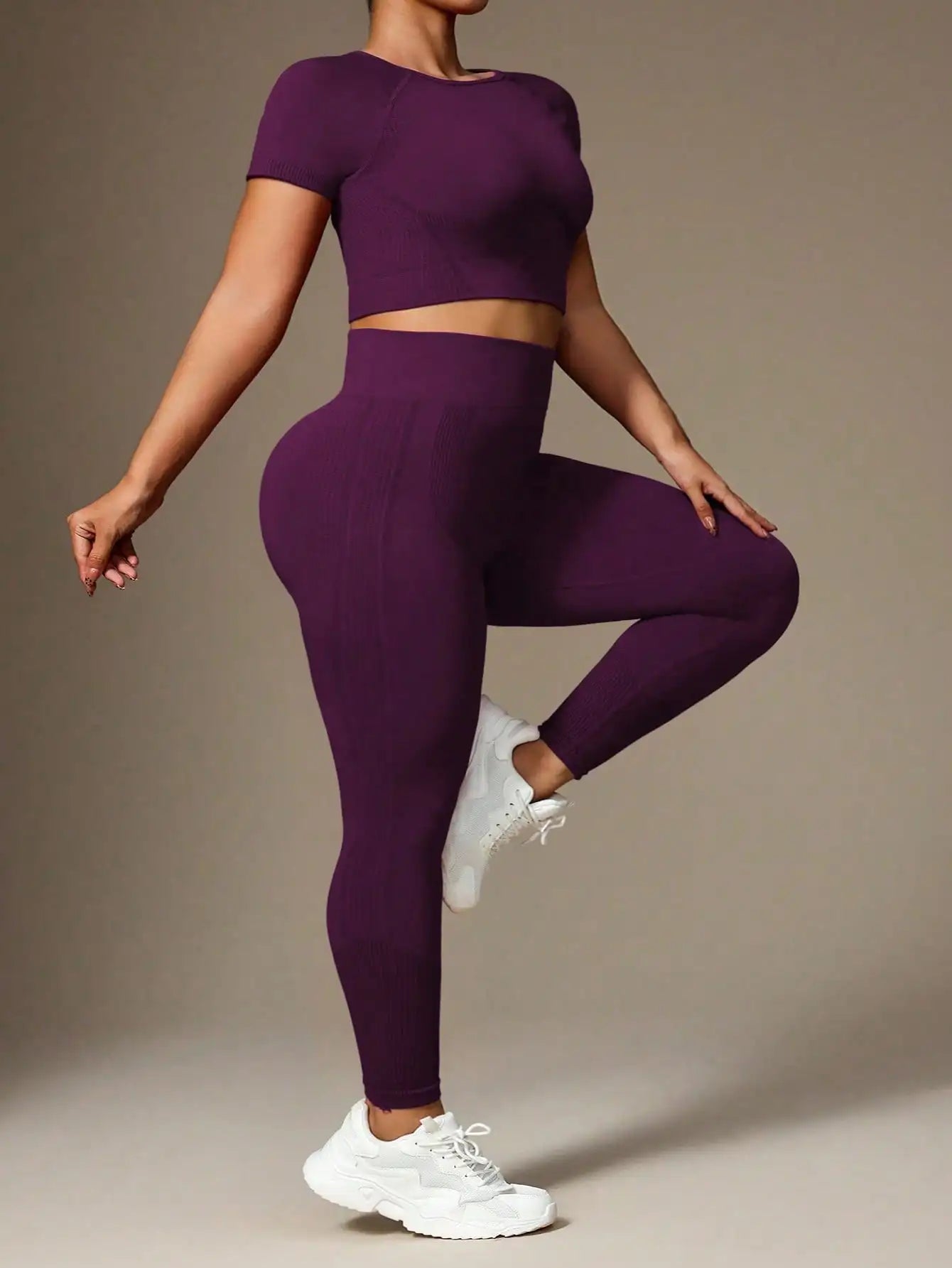 Ribbed Workout Set With Crop Top And High Waisted Leggings